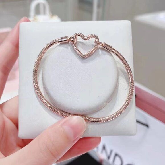 Pandora Rose gold heart link snake bone chain bracelet - Picture 3 of 3